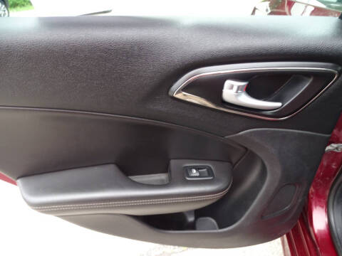 2016 Chrysler 200 C
