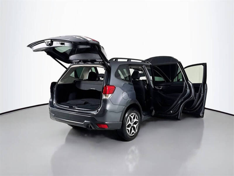 2022 Subaru Forester Premium