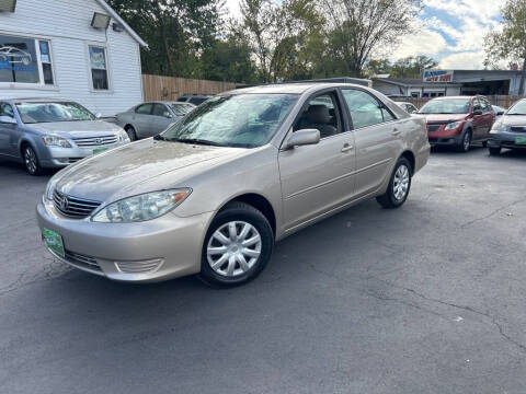 2005 Toyota Camry for sale at 5K Autos LLC in Roselle IL