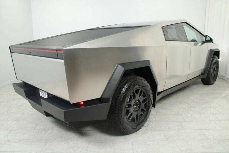 2024 Tesla Cybertruck Cyberbeast