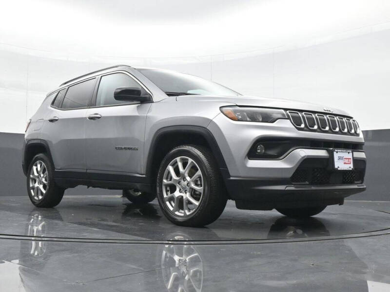 2022 Jeep Compass Latitude Lux