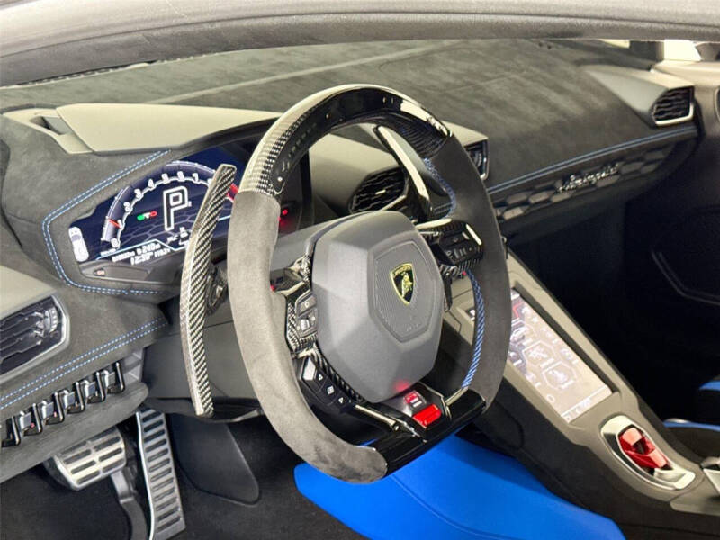 2023 Lamborghini Huracan STO