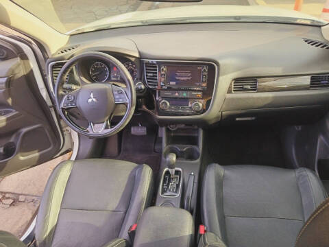 2016 Mitsubishi Outlander SEL