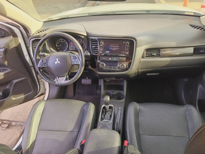 2016 Mitsubishi Outlander SEL