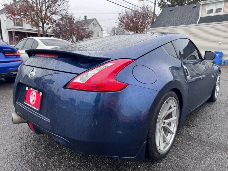 2014 Nissan 370Z Coupe Touring photo 7