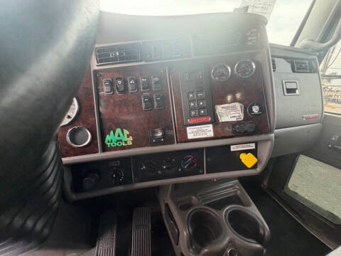 2019 Kenworth T270
