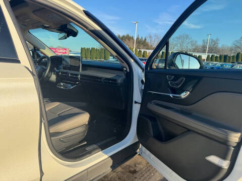 2023 Lincoln Corsair Standard