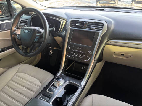 2019 Ford Fusion SE