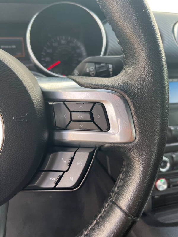 2020 Ford Mustang EcoBoost