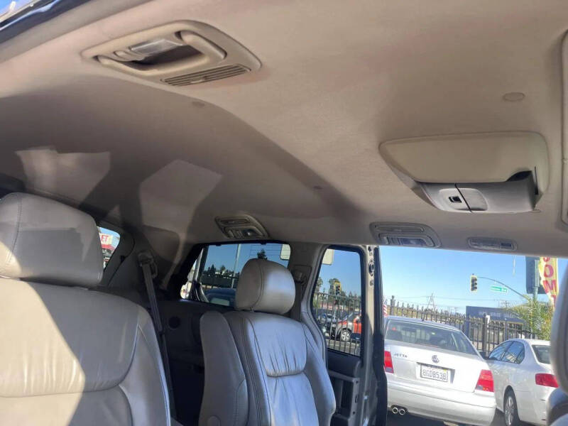 2005 Toyota Sienna XLE Limited 7 Passenger