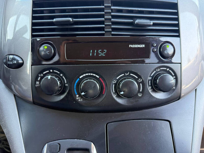 2008 Toyota Sienna LE 7-Passenger