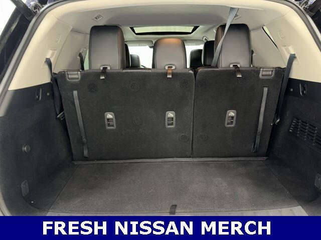 2023 Nissan Pathfinder Platinum