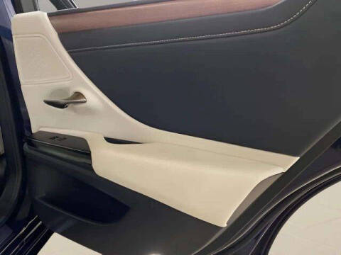 2025 Lexus ES 350