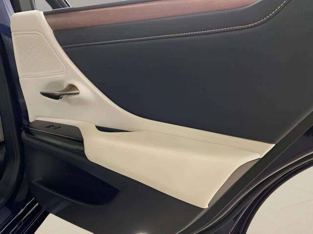 2025 Lexus ES 350