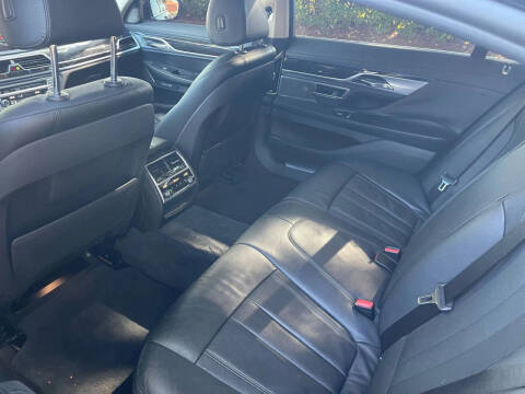 2017 BMW 7 Series 740i