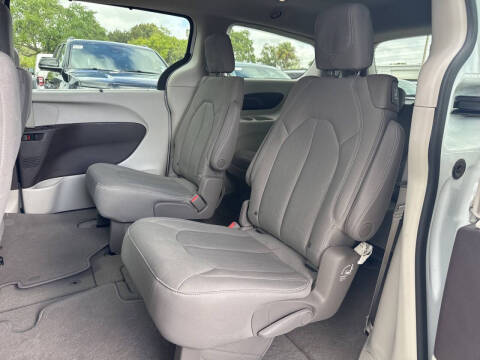 2020 Chrysler Pacifica Touring