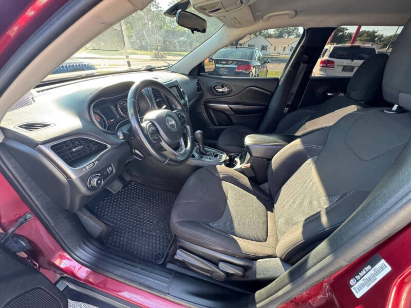 2019 Jeep Cherokee Latitude