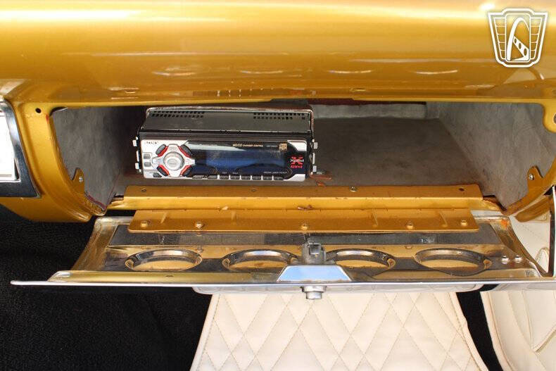 1957 Ford Thunderbird