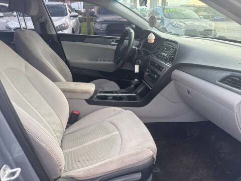 2017 Hyundai Sonata SE