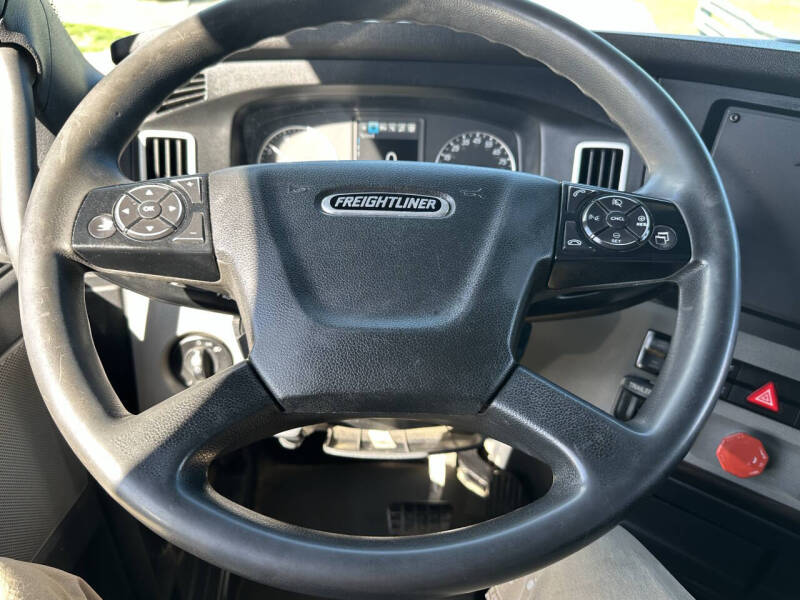 2020 Freightliner Cascadia