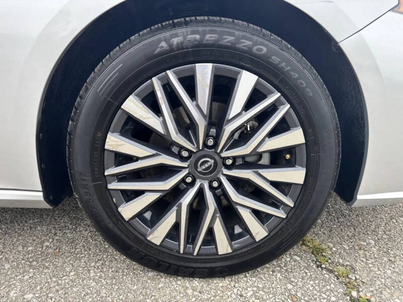 2023 Nissan Altima 2.5 SV