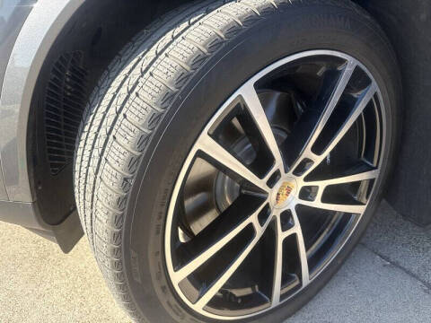 2024 Porsche Cayenne S Coupe