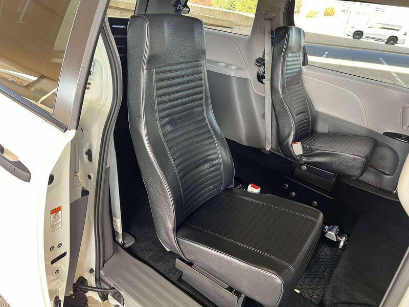2019 Toyota Sienna L 7-Passenger