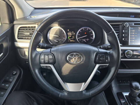 2018 Toyota Highlander SE