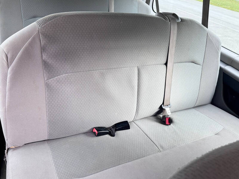 2010 Ford E-Series E-350 SD XLT