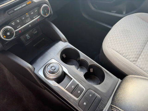 2022 Ford Escape SE