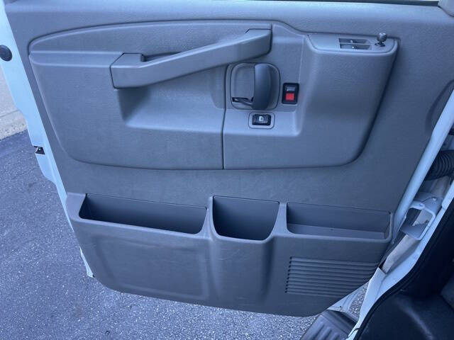 2022 Chevrolet Express LS 3500