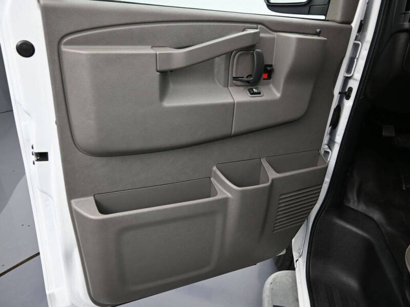 2024 GMC Savana 2500