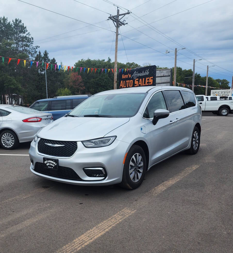 2023 Chrysler Pacifica Plug-In Hybrid for sale at Auto Hunter in Webster, WI