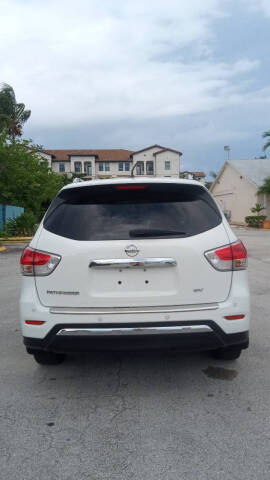 2015 Nissan Pathfinder SV