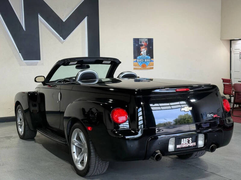 2004 Chevrolet SSR LS