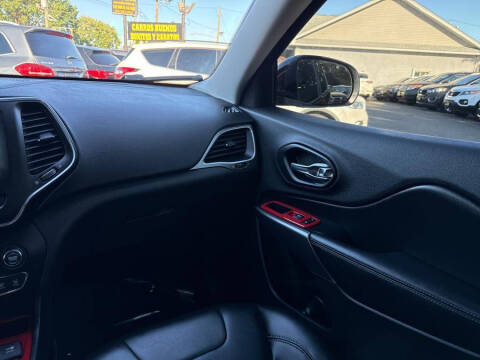 2019 Jeep Cherokee Latitude Plus