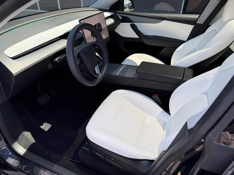2026 Tesla Model Y Premium