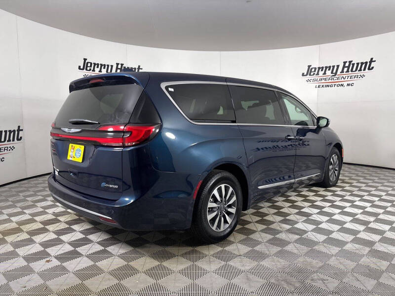 2022 Chrysler Pacifica Hybrid Limited