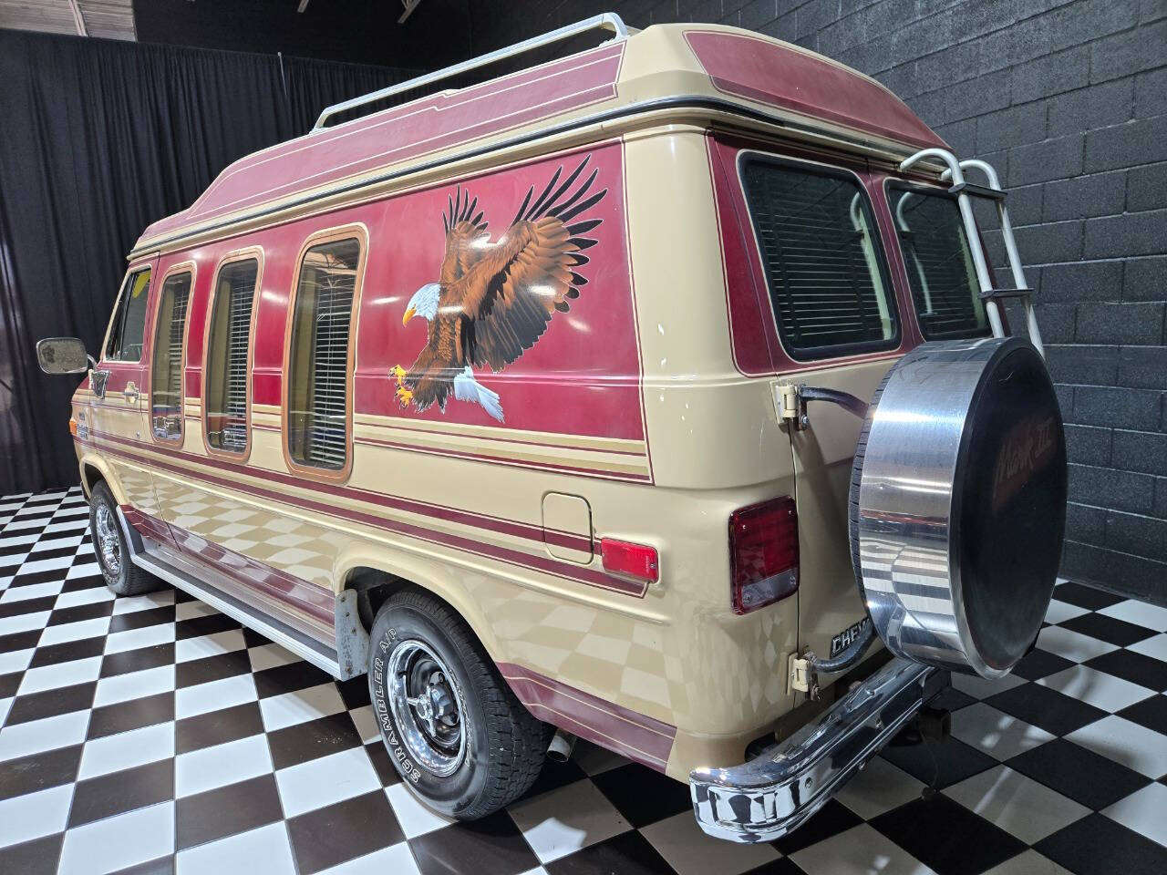 1988 Chevrolet Chevy Van 3