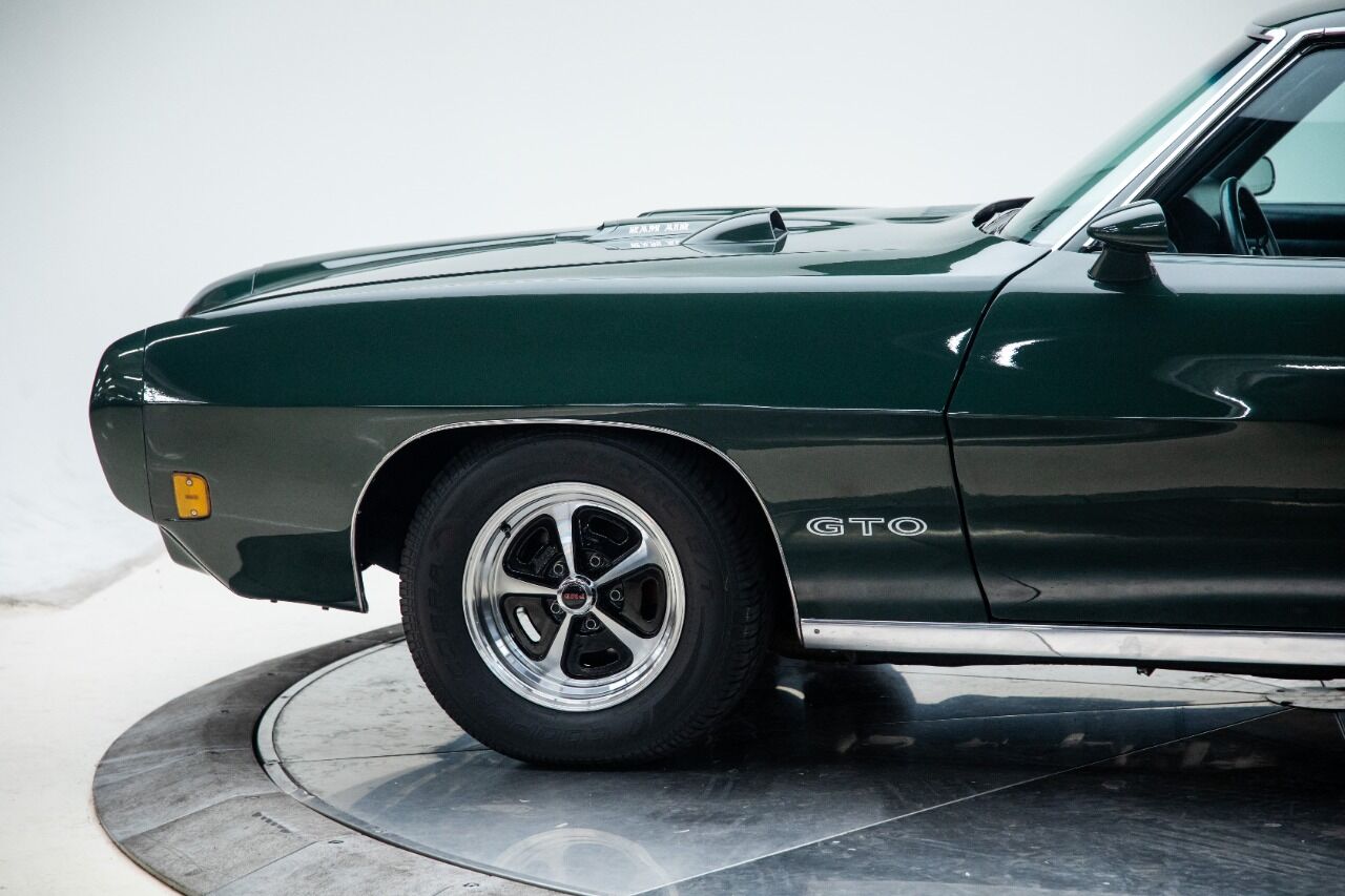 1970 Pontiac GTO 11