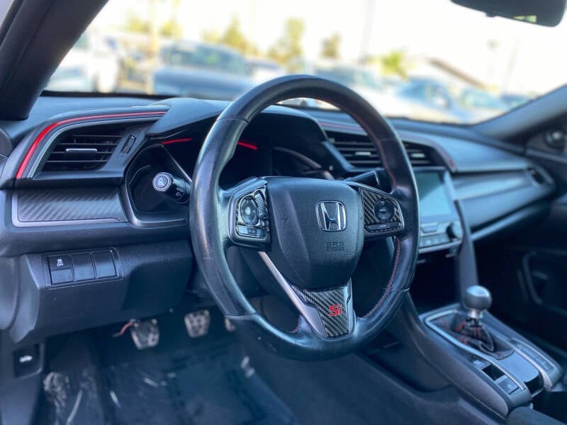 2018 Honda Civic Si photo 17