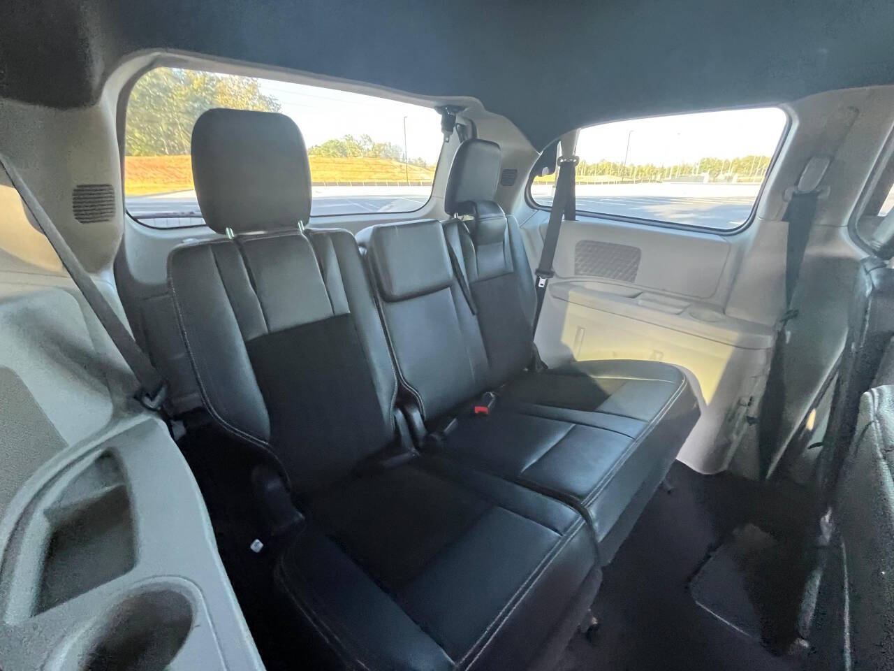 Gray 2019 Dodge Grand Caravan SXT SXT 4dr Mini-Van 24