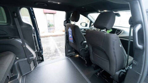 2024 Chrysler Pacifica Touring