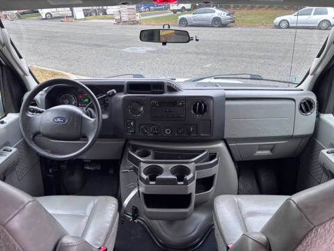 2011 Ford E-Series E-250