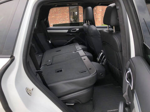 2013 Porsche Cayenne GTS