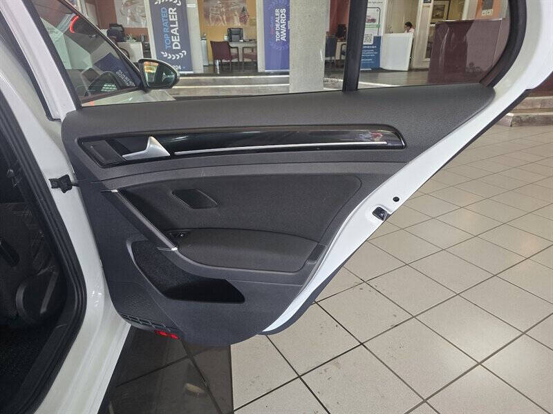 2017 Volkswagen Golf GTI S