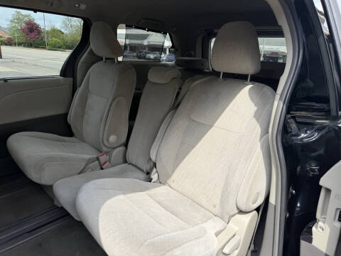 2016 Toyota Sienna