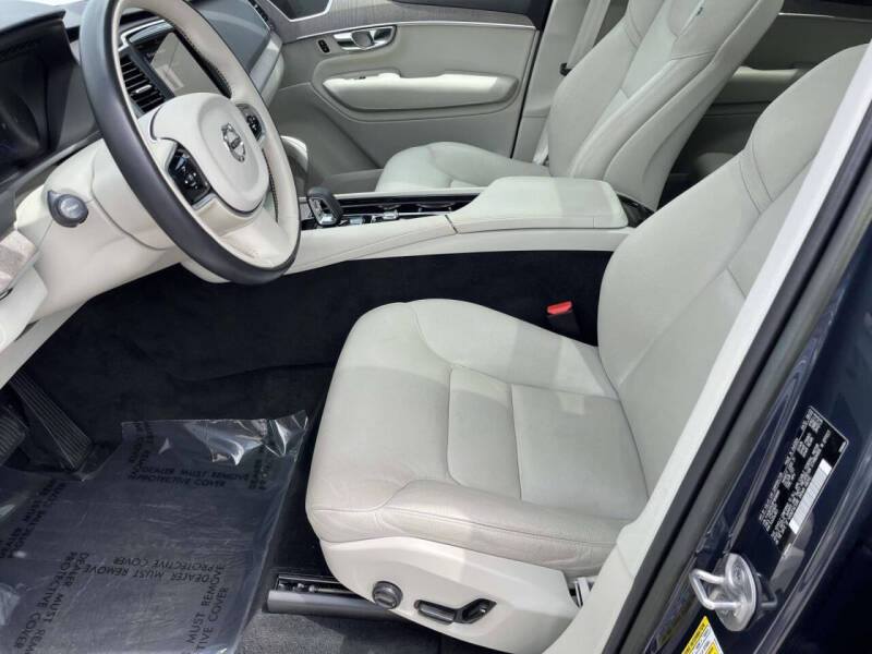 2023 Volvo XC90 B6 Core