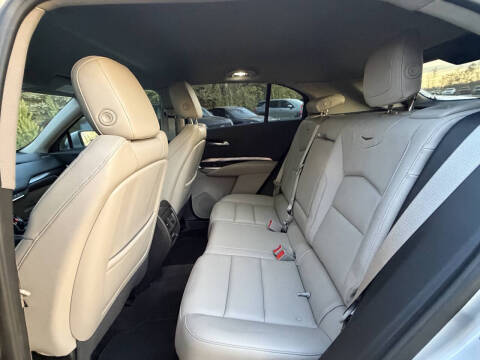 2022 Cadillac XT4 Luxury