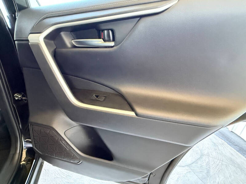 2020 Toyota RAV4 Limited